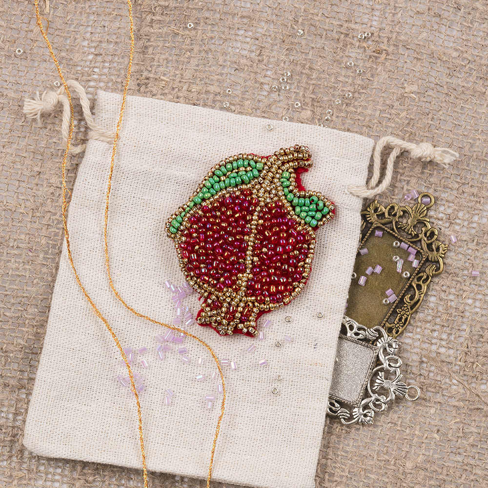 Embroidery kits PANNA 10-001 Brooch. Pomegranate 